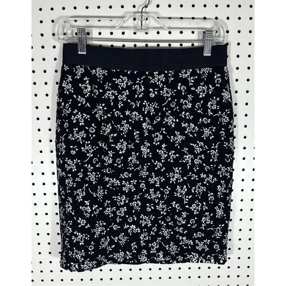 Ann Taylor eyelet floral skirt size 4P